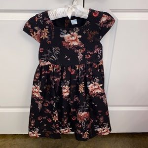 Little girl dress, size 6x with cardigan. Great condition.